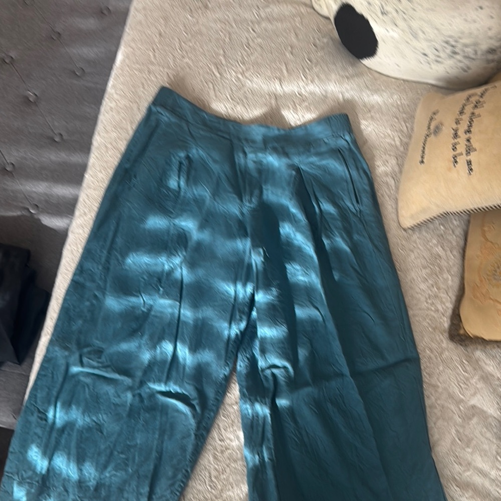 Athleta Teal Capris